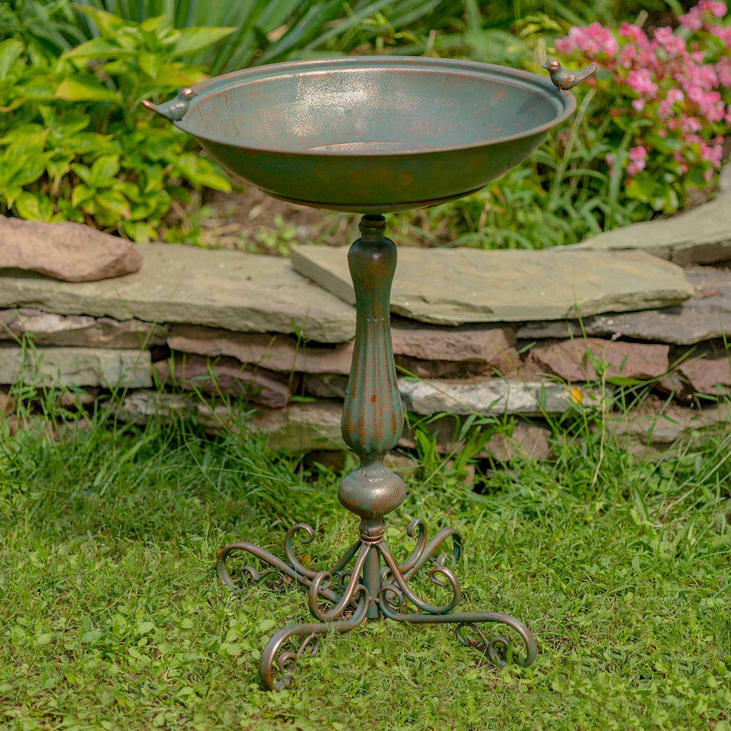 Pedestal Birdbath with Little Bird Detail